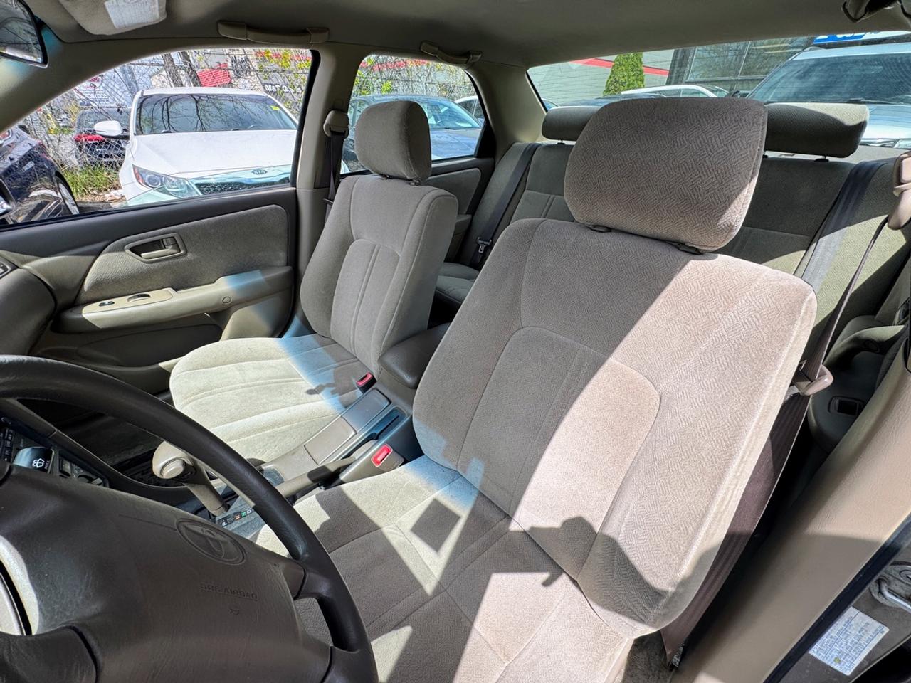 1999 Toyota Camry LE Photo