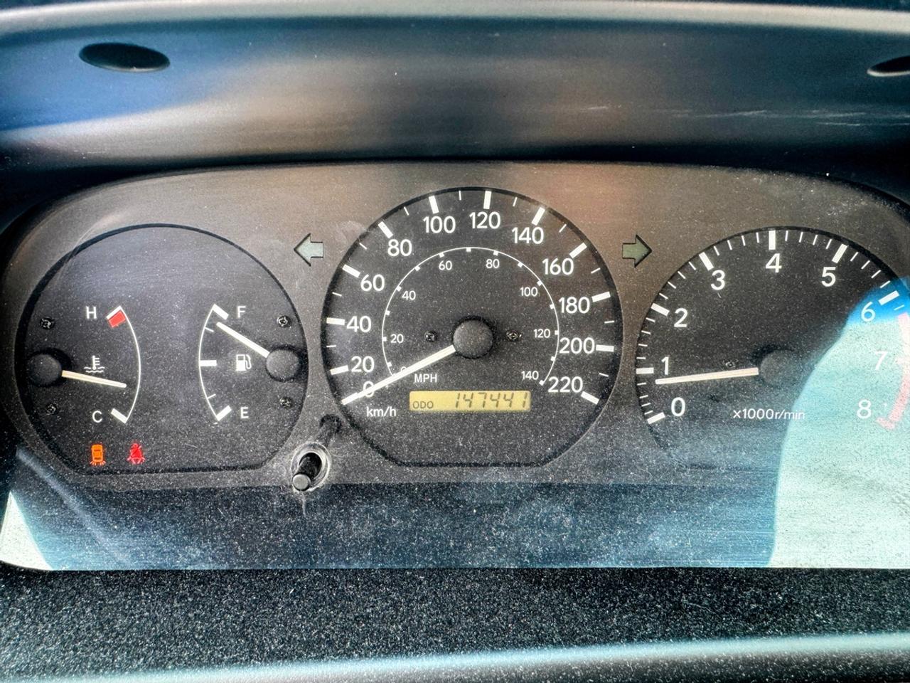 1999 Toyota Camry LE Photo