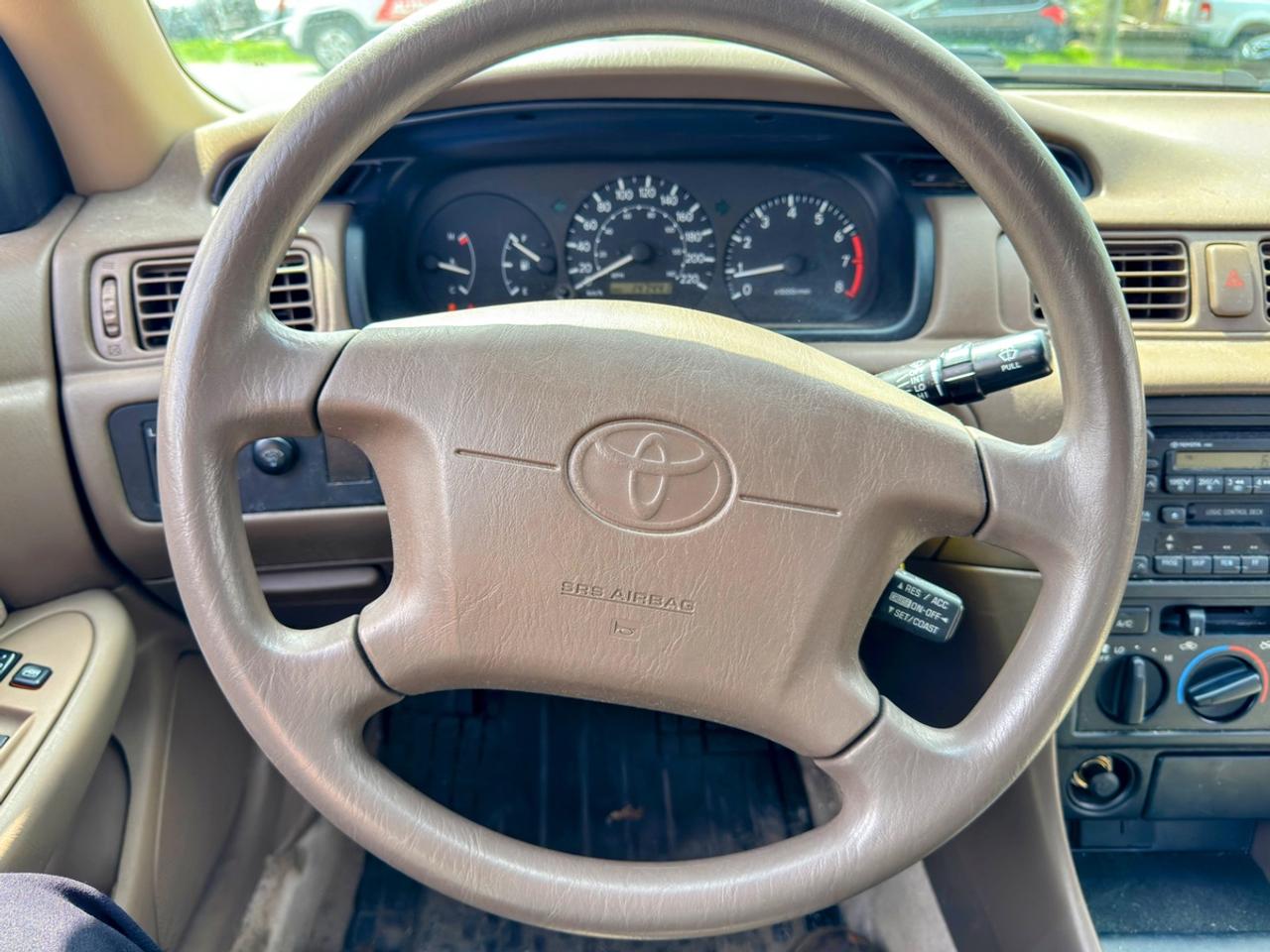 1999 Toyota Camry LE Photo