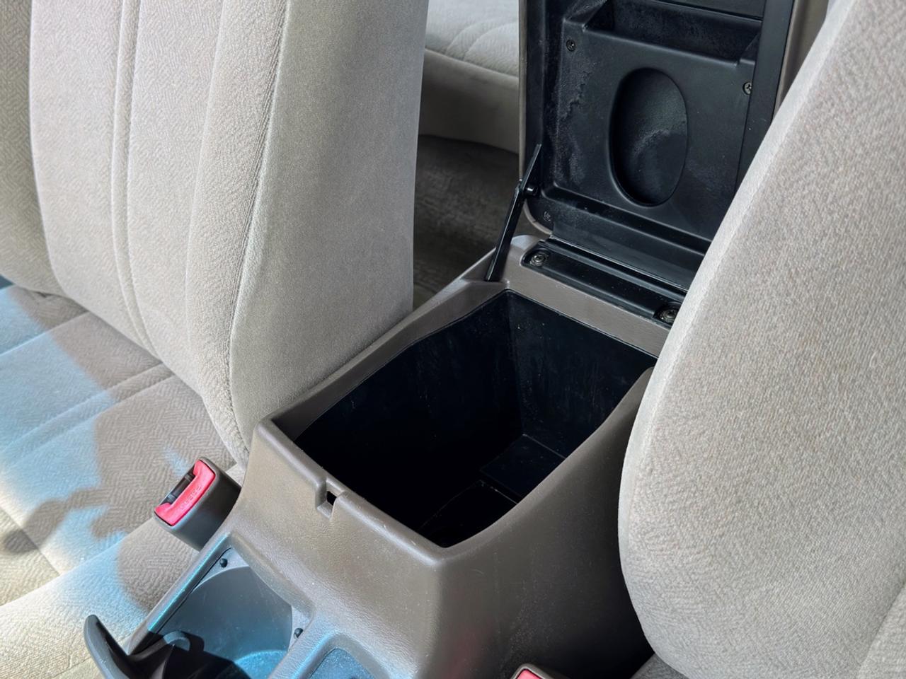 1999 Toyota Camry LE Photo