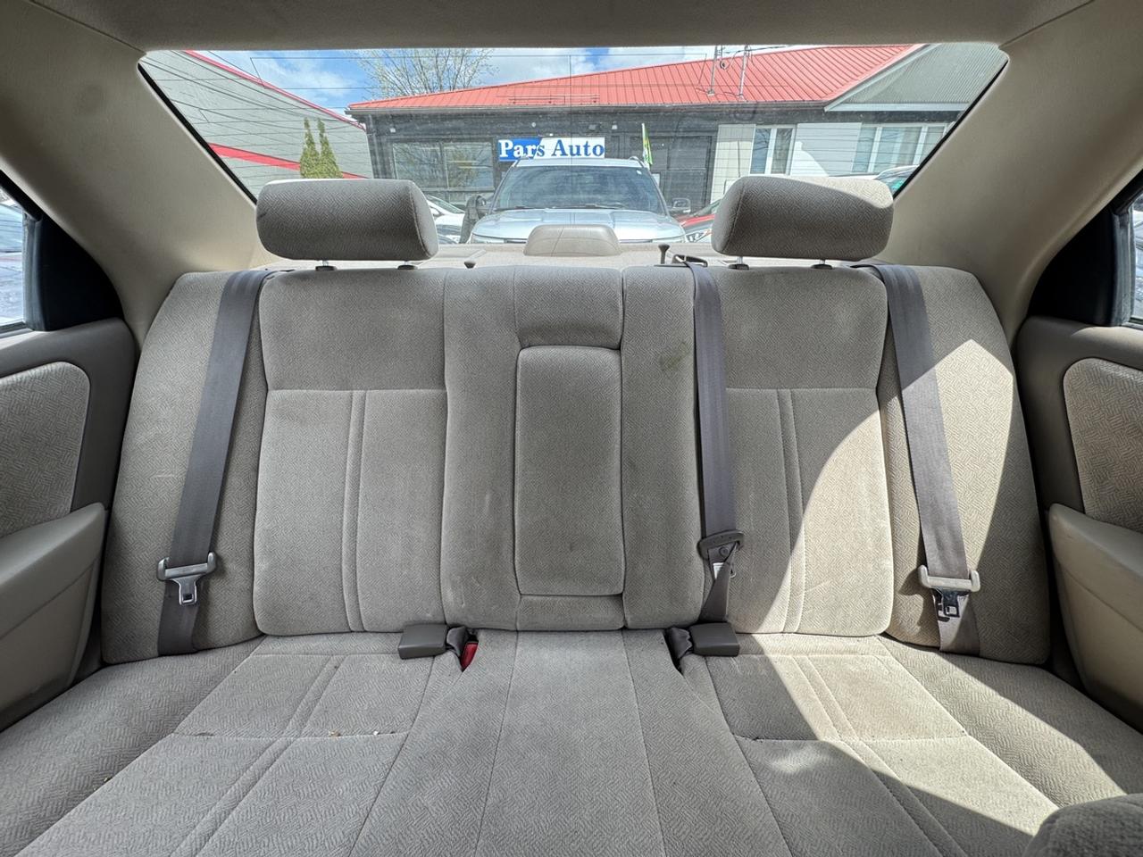 1999 Toyota Camry LE Photo