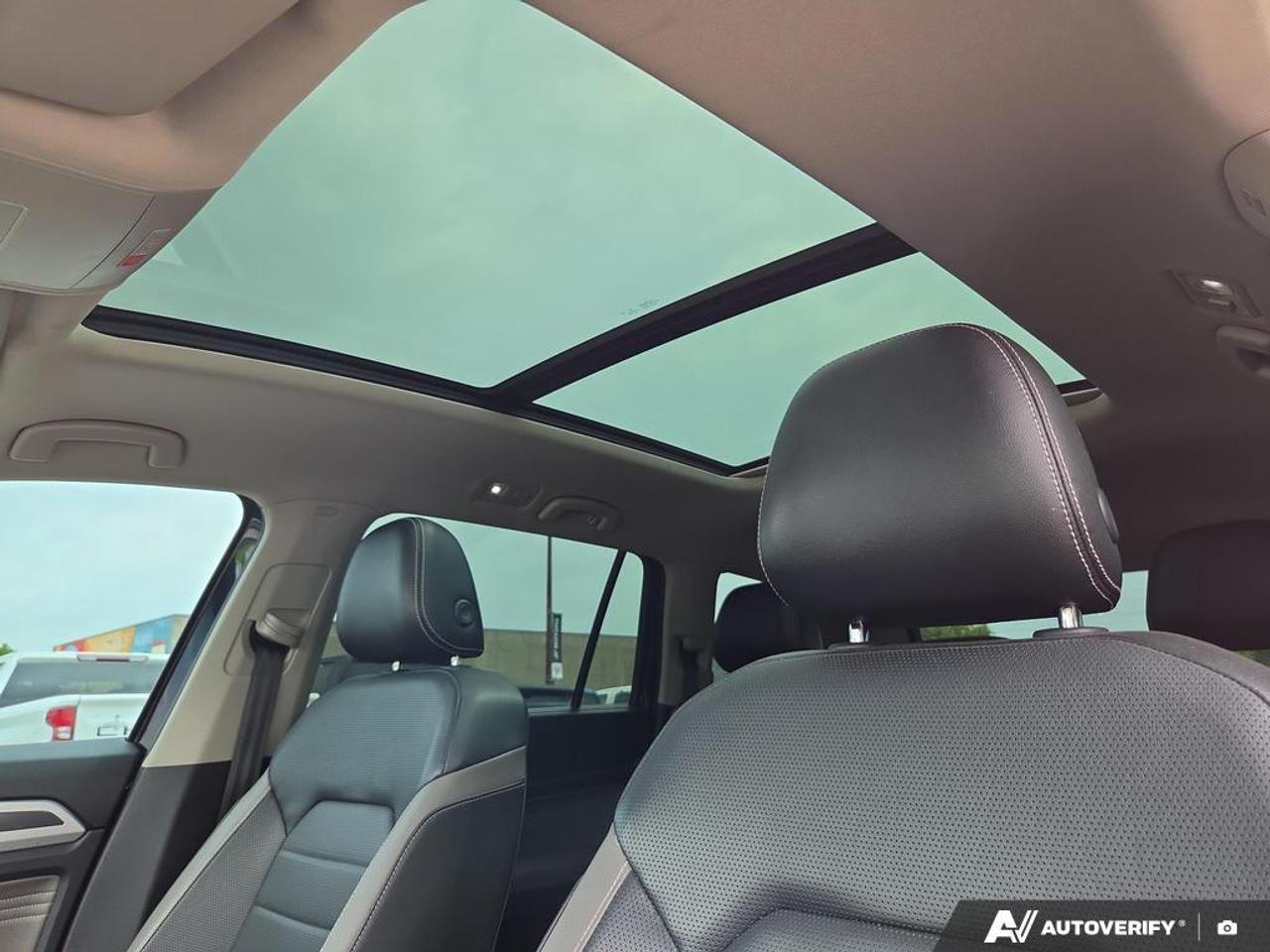 2022 Volkswagen Atlas 3.6 FSI Execline LEATHER   NAVIGATION   SUNROOF Photo