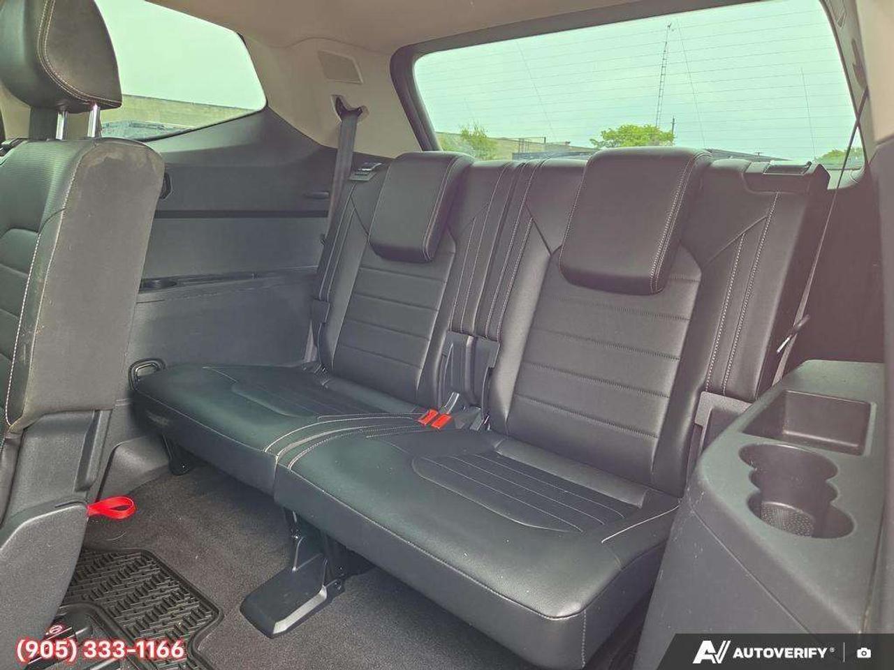 2022 Volkswagen Atlas 3.6 FSI Execline 3rd Row Seating • Leather Seating Surfaces • Automatic Parking Assist • Factory Remote Start • Power Sun Photo
