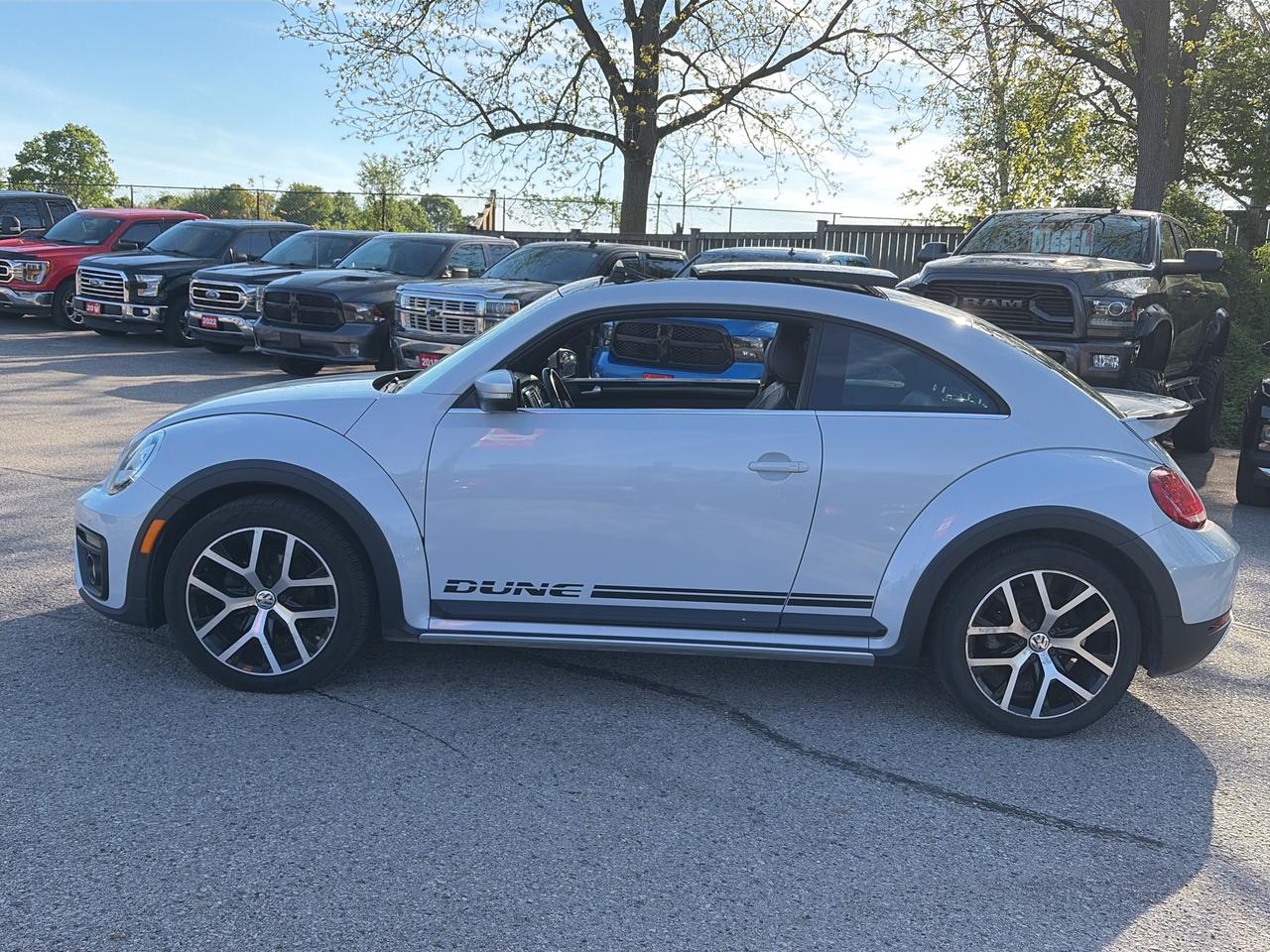 2018 Volkswagen Beetle DUNE, AUTO, HEATED SEATS, SUNROOF,  BACK UP CAMERA Photo