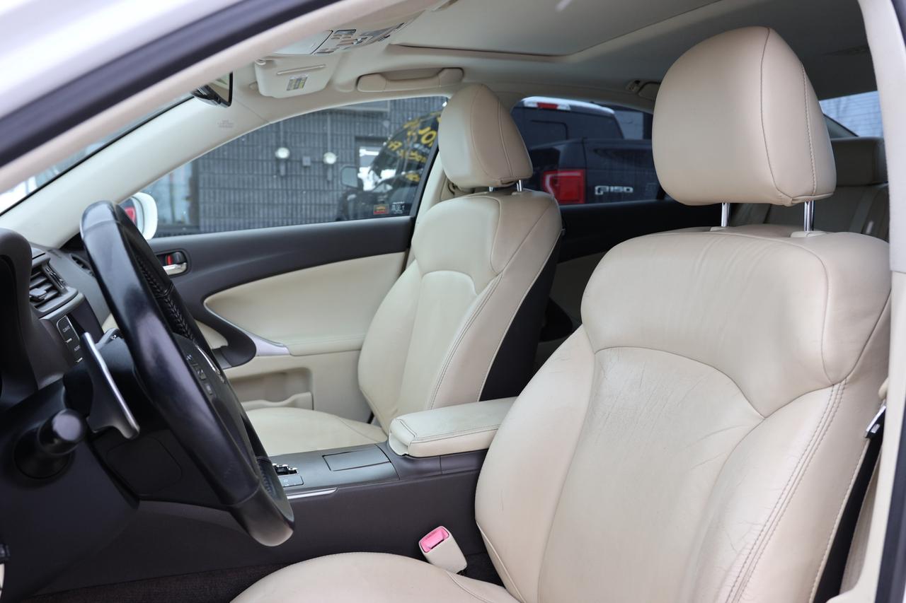 2009 Lexus IS 250-AWD/NAV/B CAM/LEATHER/P SEATS/H SEATS/SUNROOF/ Photo