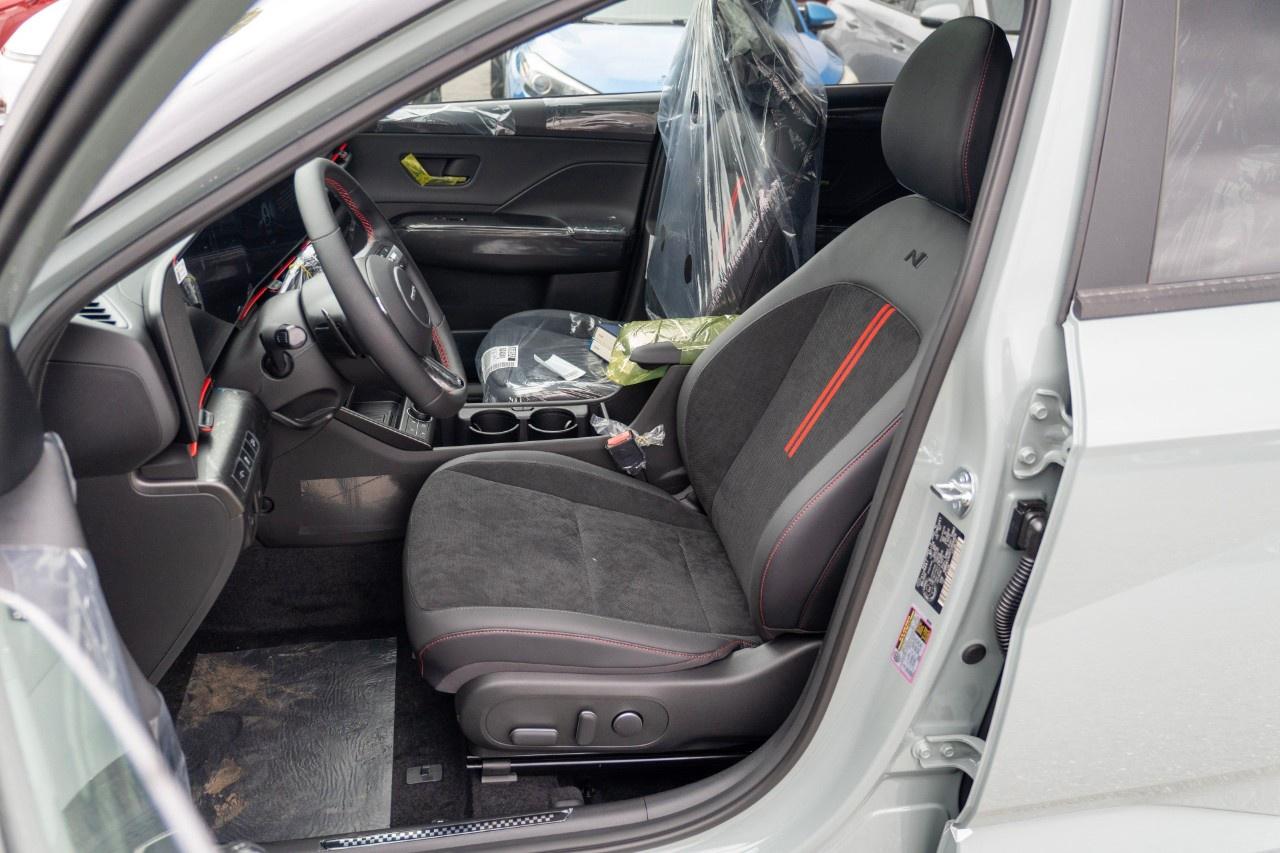 2026 Hyundai KONA 1.6T N Line Ultimate AWD w/Two-Tone Roof Photo