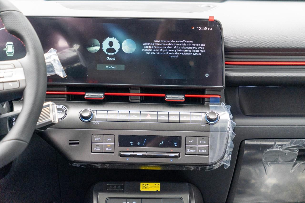 2026 Hyundai KONA 1.6T N Line Ultimate AWD w/Two-Tone Roof Photo