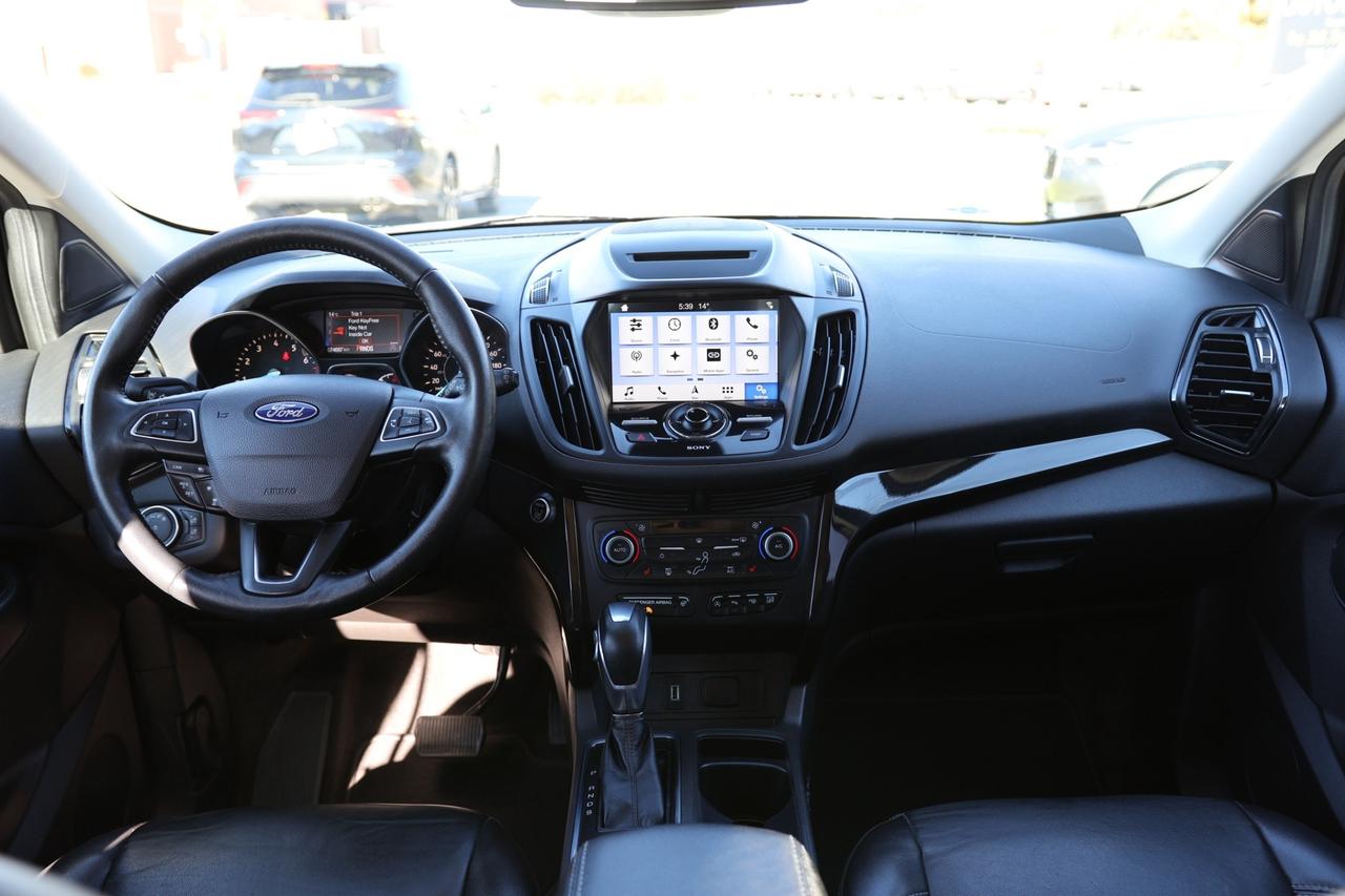 2018 Ford Escape TITANIUM-AWD-R STARTER/NAV/BCAM/LEATHER/MEM SEAT/H Photo