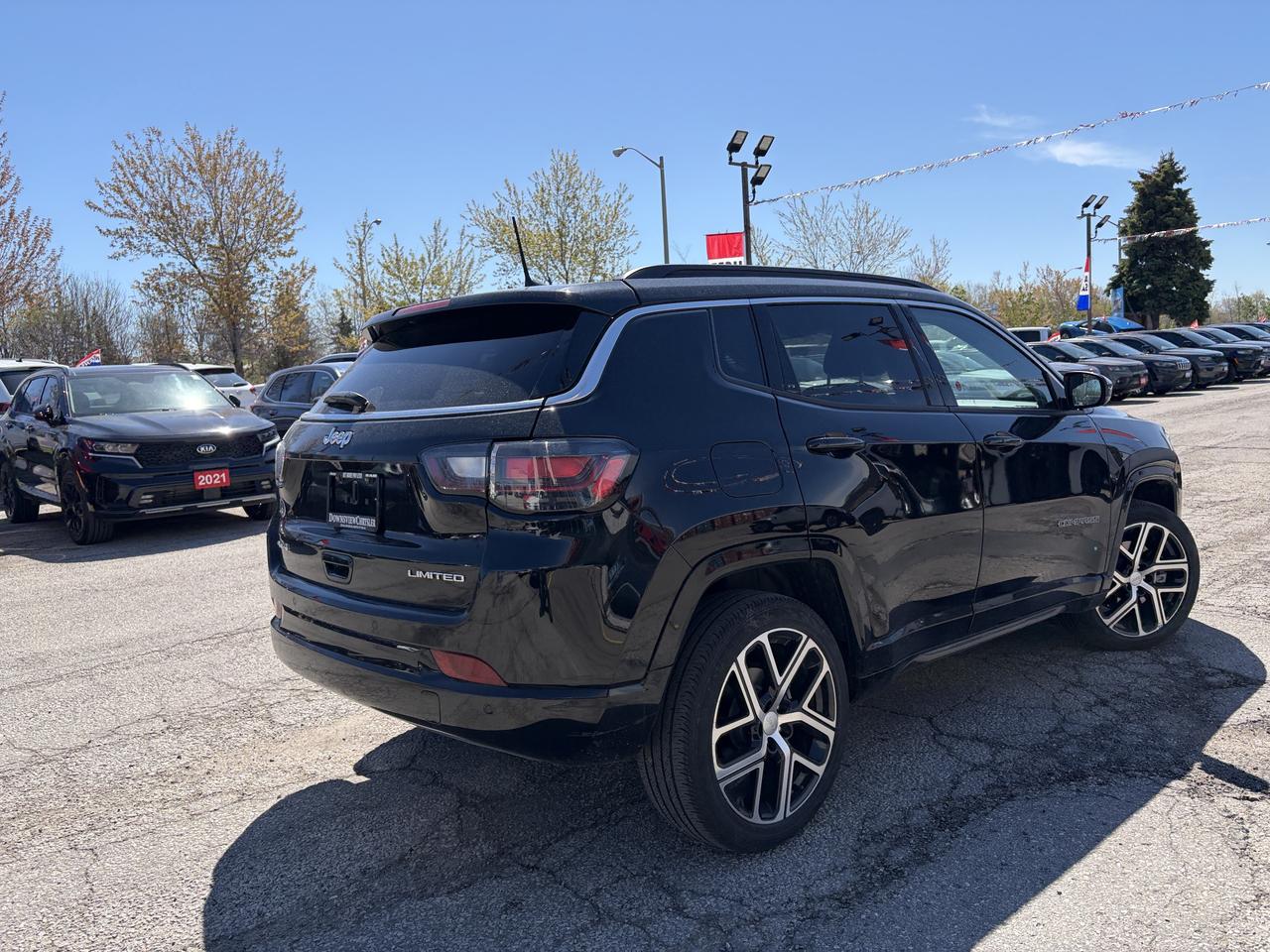 2024 Jeep Compass Limited w/Elite Group, Sun/Sound, Driver Assist Photo