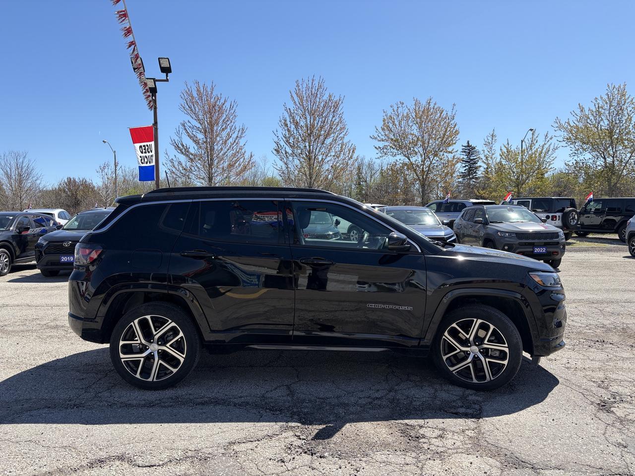 2024 Jeep Compass Limited w/Elite Group, Sun/Sound, Driver Assist Photo