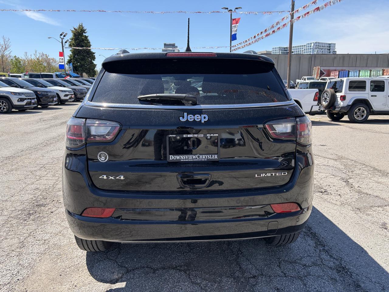 2024 Jeep Compass Limited w/Elite Group, Sun/Sound, Driver Assist Photo