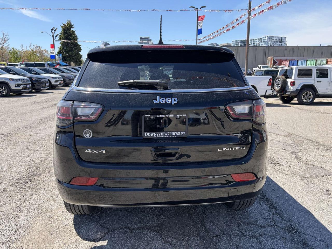 2024 Jeep Compass Limited w/Elite Group, Sun/Sound, Driver Assist Photo
