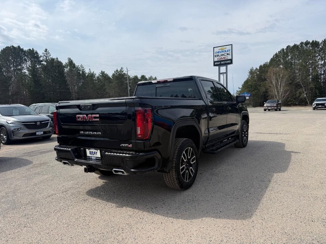 2025 GMC Sierra 1500 4WD Crew Cab 147  AT4 Photo