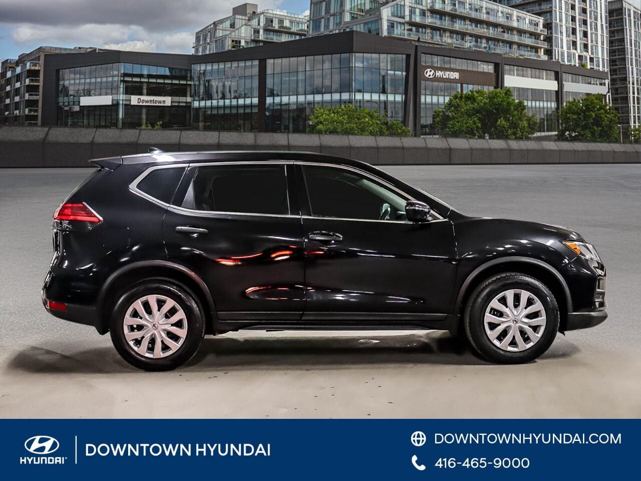 2017 Nissan Rogue S Photo2