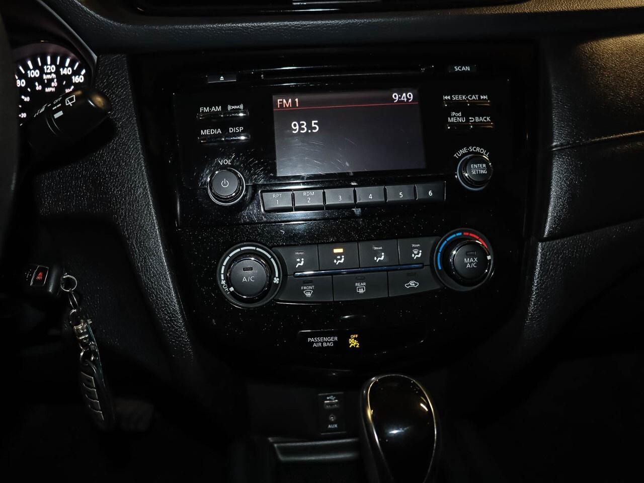 2017 Nissan Rogue S Photo