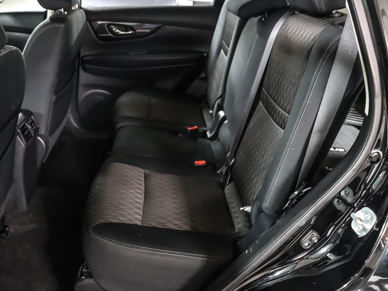 2017 Nissan Rogue S Photo