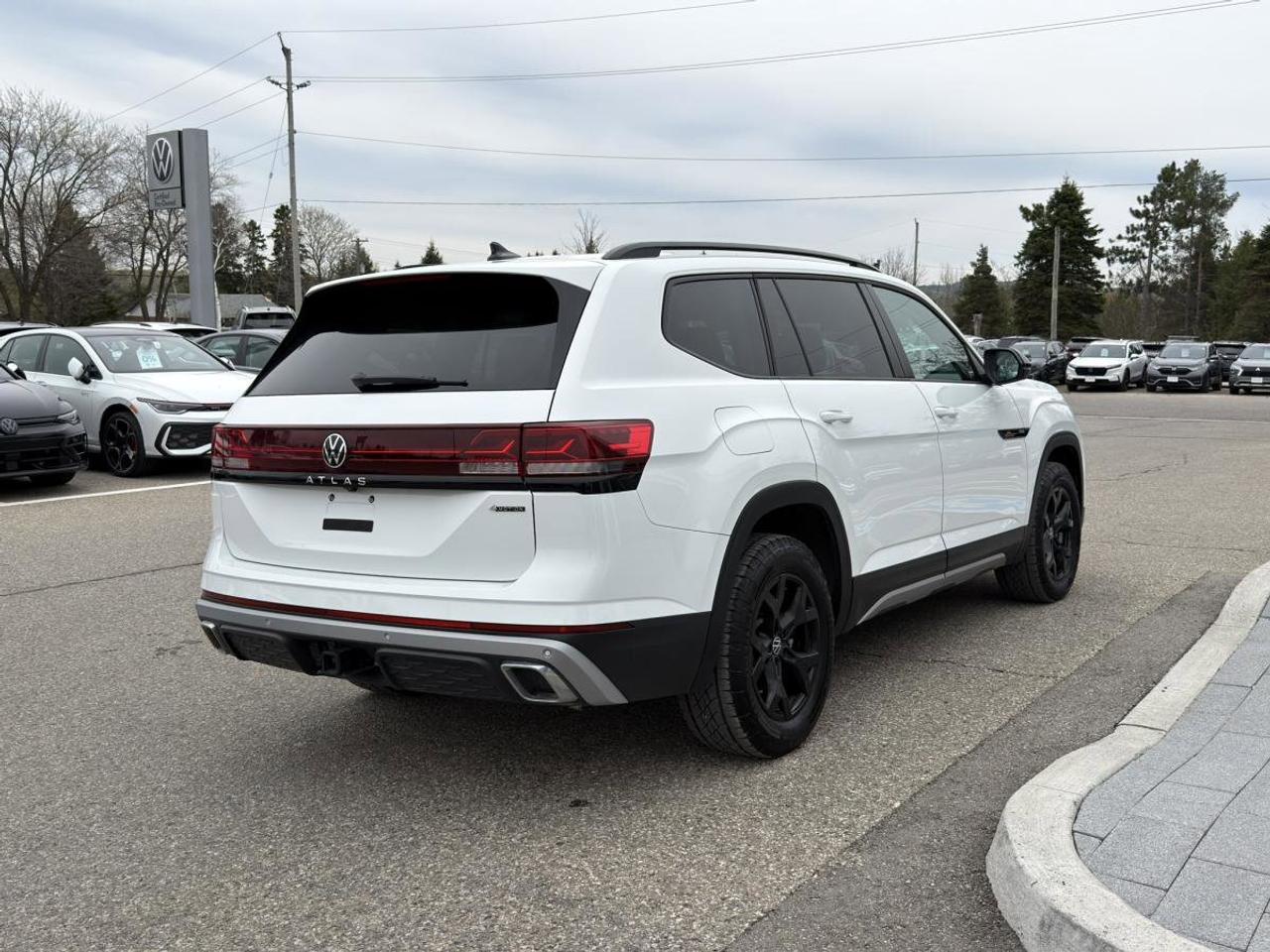 2025 Volkswagen Atlas Peak Edition 2.0 TSI 4MOTION Photo