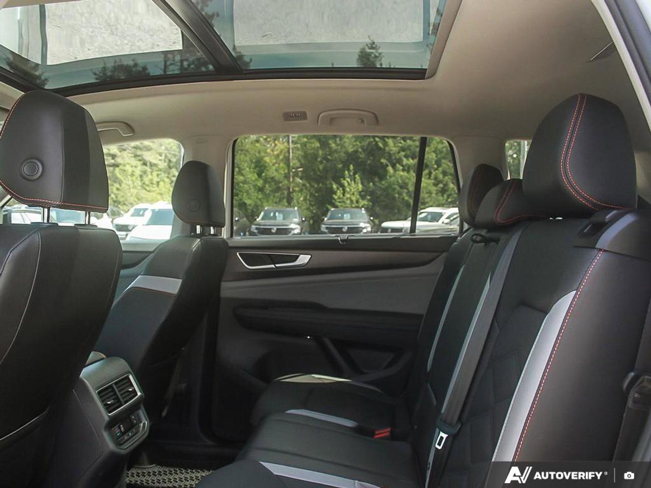 2025 Volkswagen Atlas Peak Edition 2.0 TSI 4MOTION Photo