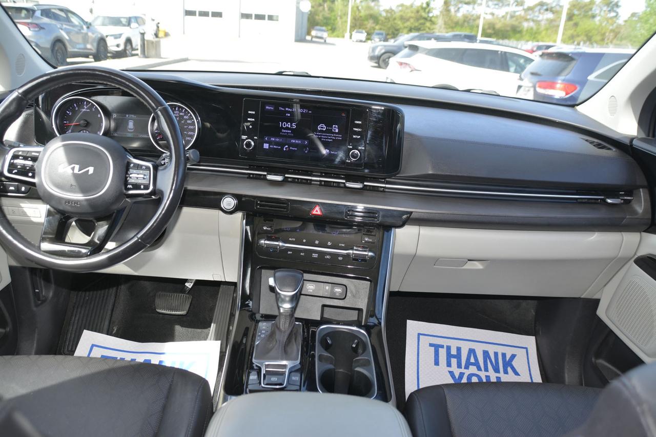 2022 Kia Carnival EX Photo