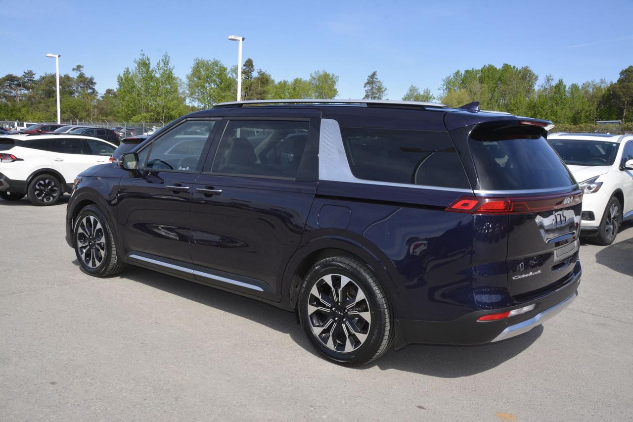 2022 Kia Carnival EX Photo2