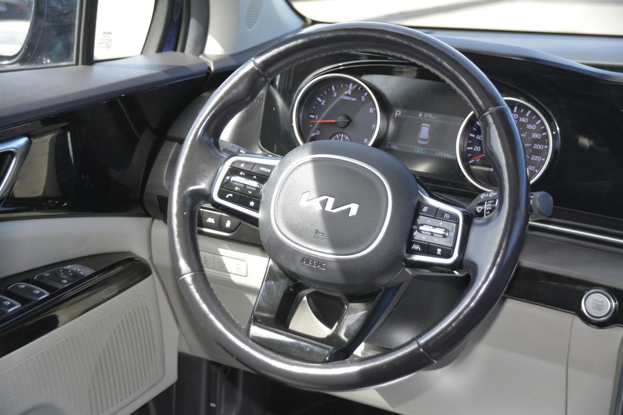2022 Kia Carnival EX Photo