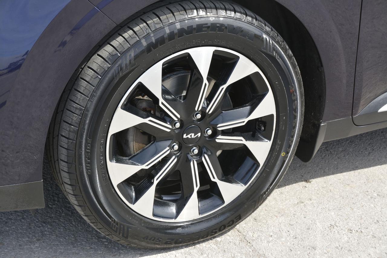 2022 Kia Carnival EX Photo