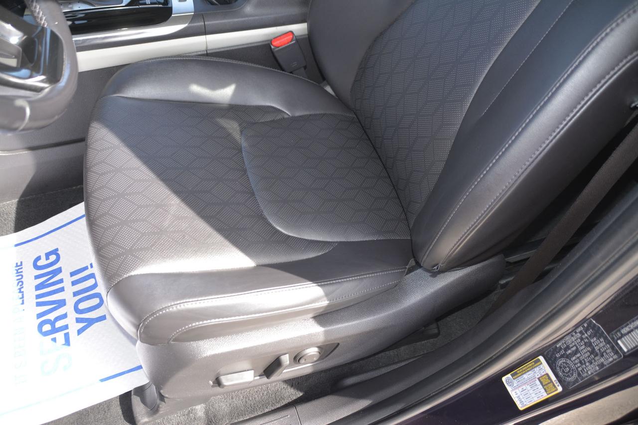 2022 Kia Carnival EX Photo