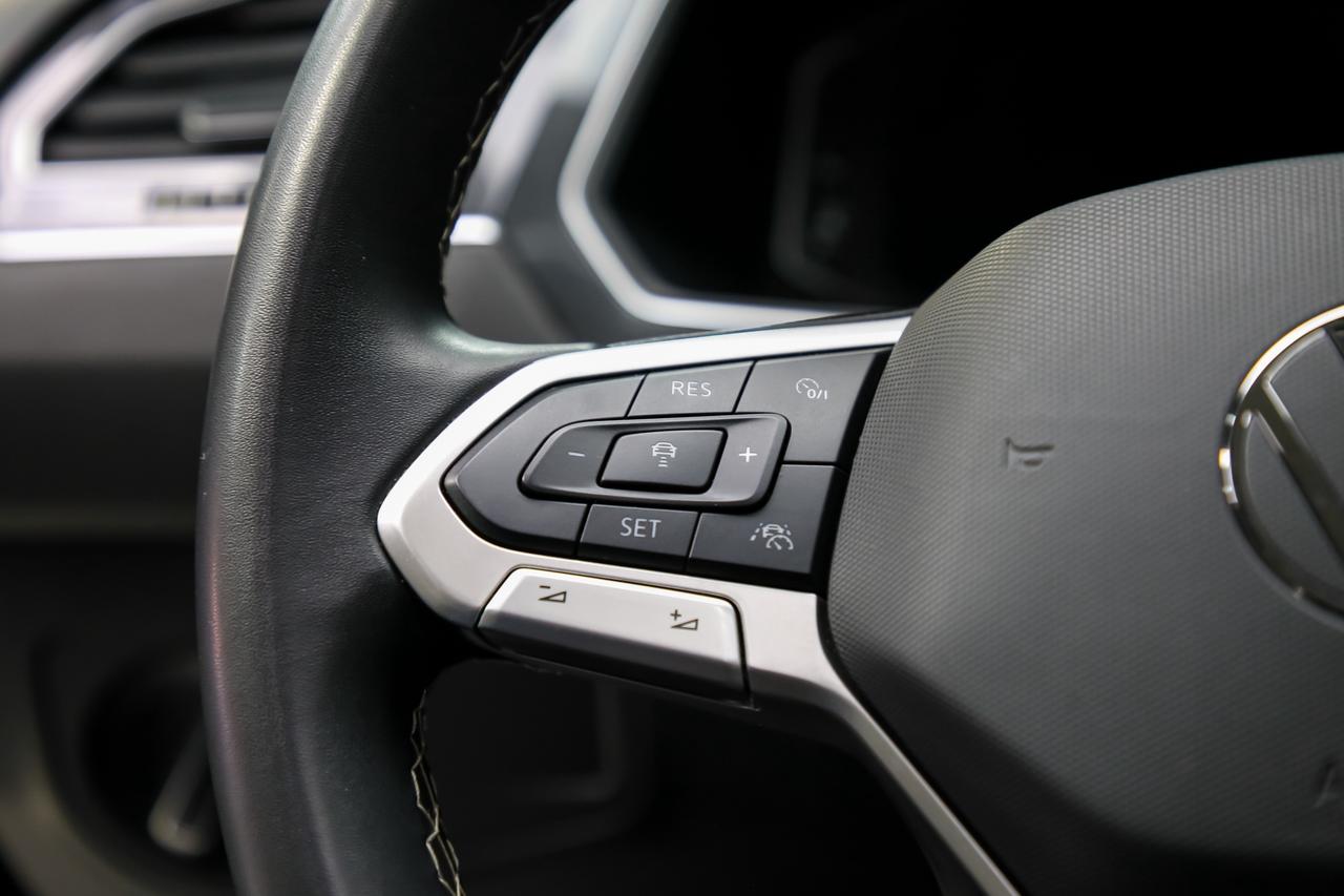 2024 Volkswagen Tiguan COMFORTLINE AWD PANOROOF ADAPTIVCRUZ CARPLAY Photo