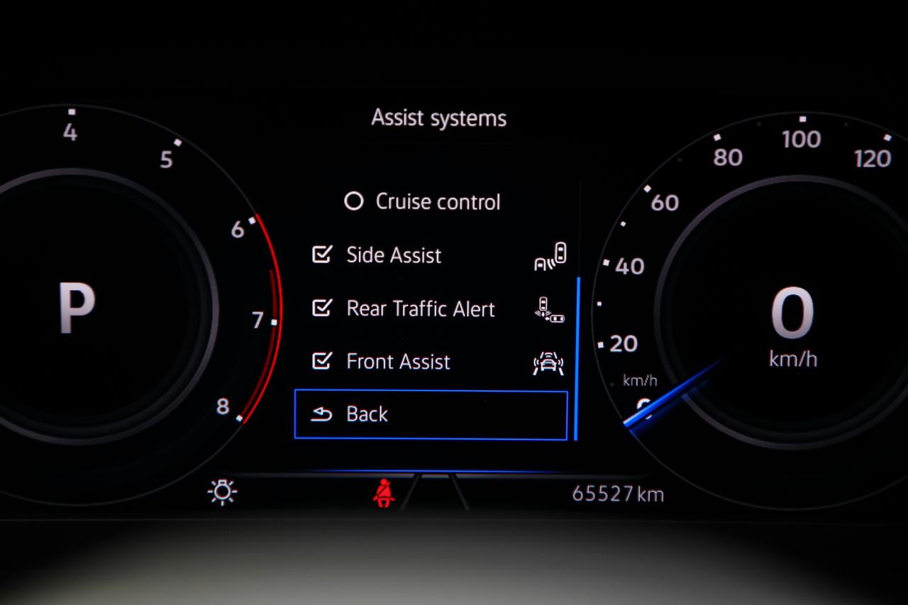 2024 Volkswagen Tiguan COMFORTLINE AWD PANOROOF ADAPTIVCRUZ CARPLAY Photo