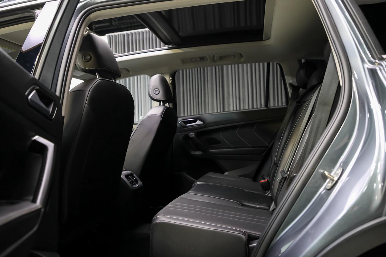 2024 Volkswagen Tiguan COMFORTLINE AWD PANOROOF ADAPTIVCRUZ CARPLAY Photo