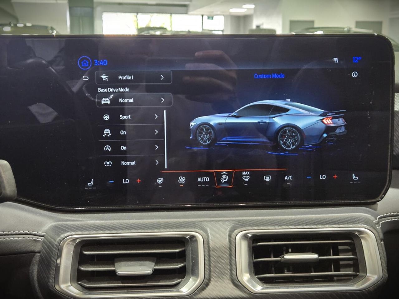2024 Ford Mustang ECOBOOST PREMIUM CONVERTIBLE AUTO NO ACCIDENT ONE Photo