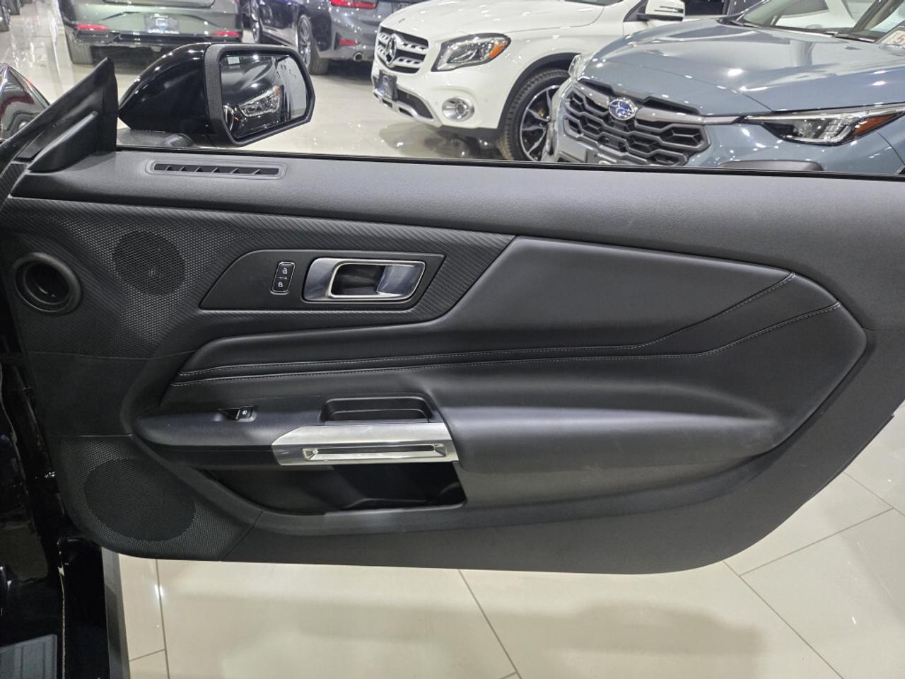 2024 Ford Mustang ECOBOOST PREMIUM CONVERTIBLE AUTO NO ACCIDENT ONE Photo