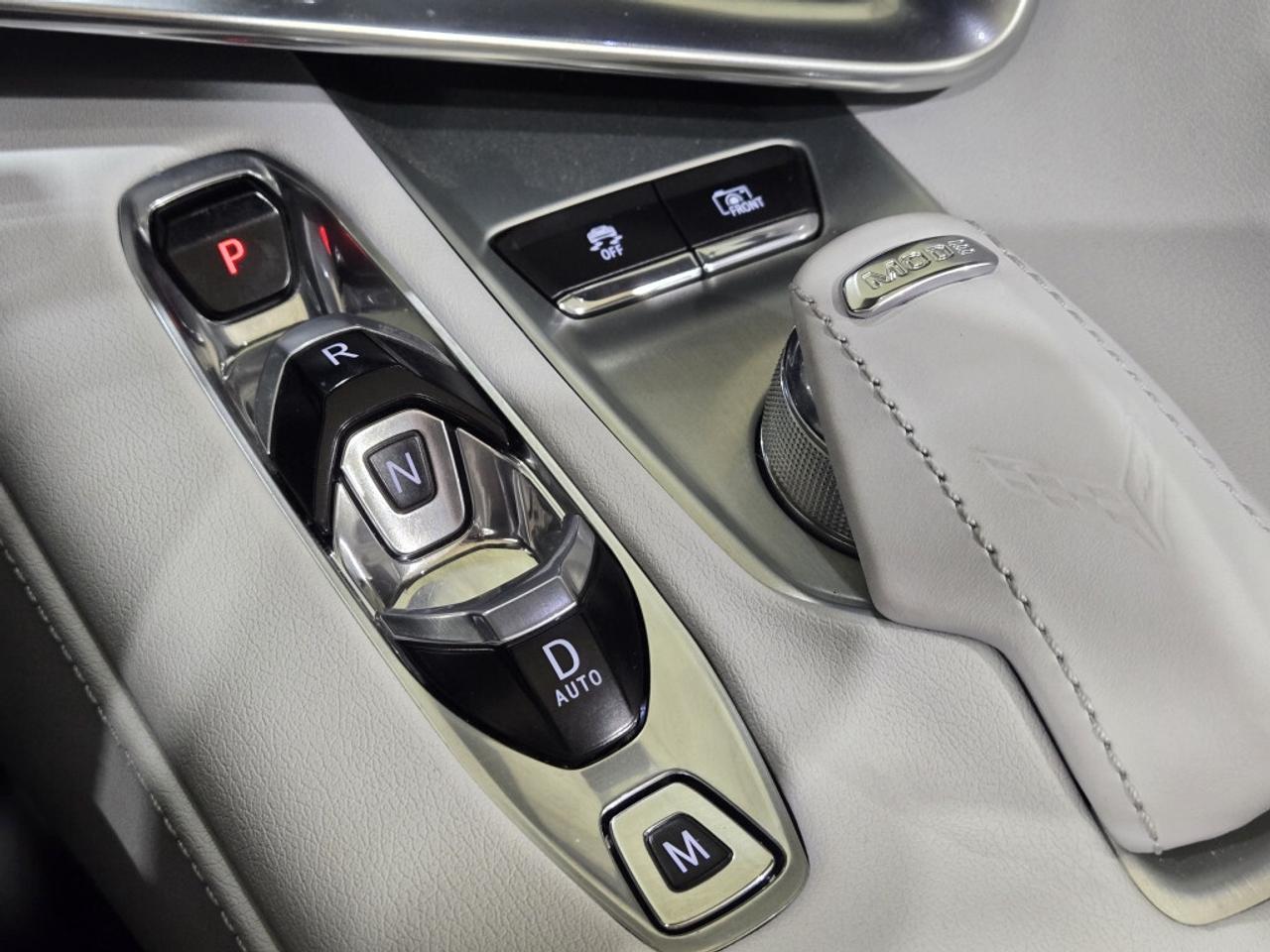 2023 Chevrolet Corvette STINGRAY CONVERTIBLE 2LT COUPE NO ACCIDENT ONTARIO Photo