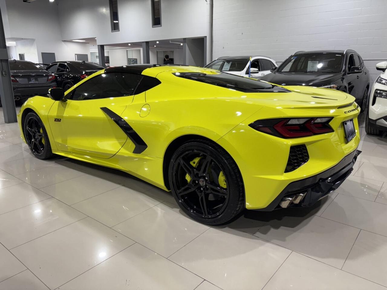 2023 Chevrolet Corvette STINGRAY CONVERTIBLE 2LT COUPE NO ACCIDENT ONTARIO Photo