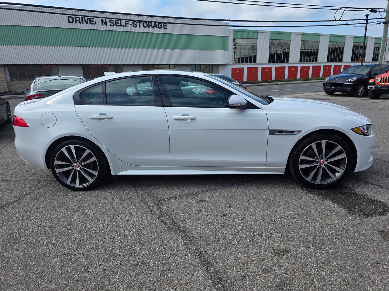2018 Jaguar XE R-Sport Diesel AWD Photo