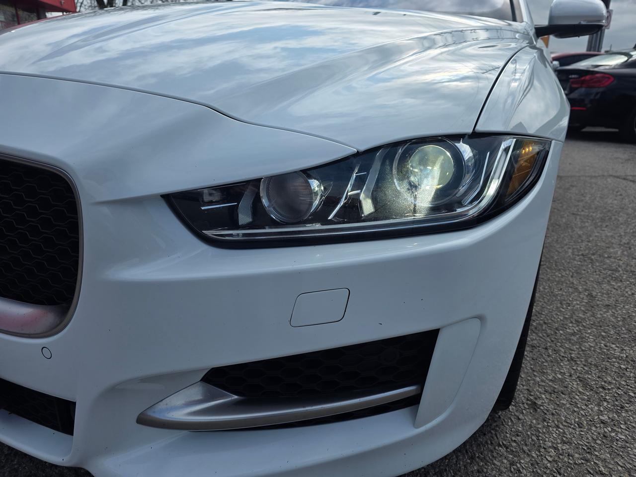 2018 Jaguar XE R-Sport Diesel AWD Photo