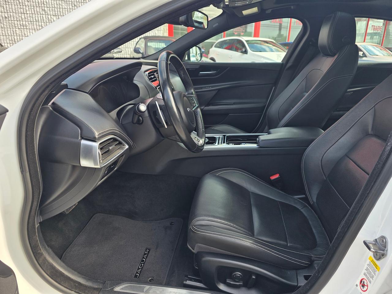 2018 Jaguar XE R-Sport Diesel AWD Photo