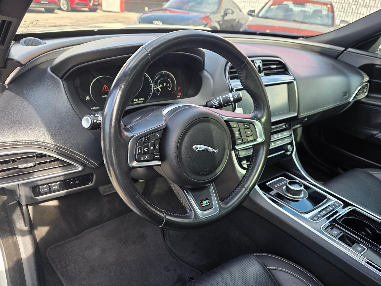 2018 Jaguar XE R-Sport Diesel AWD Photo