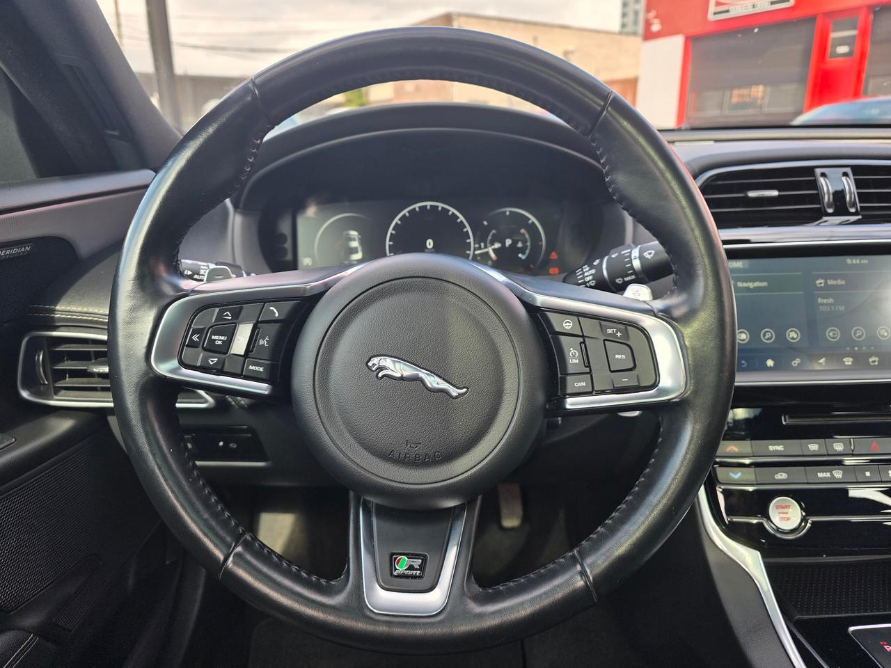 2018 Jaguar XE R-Sport Diesel AWD Photo