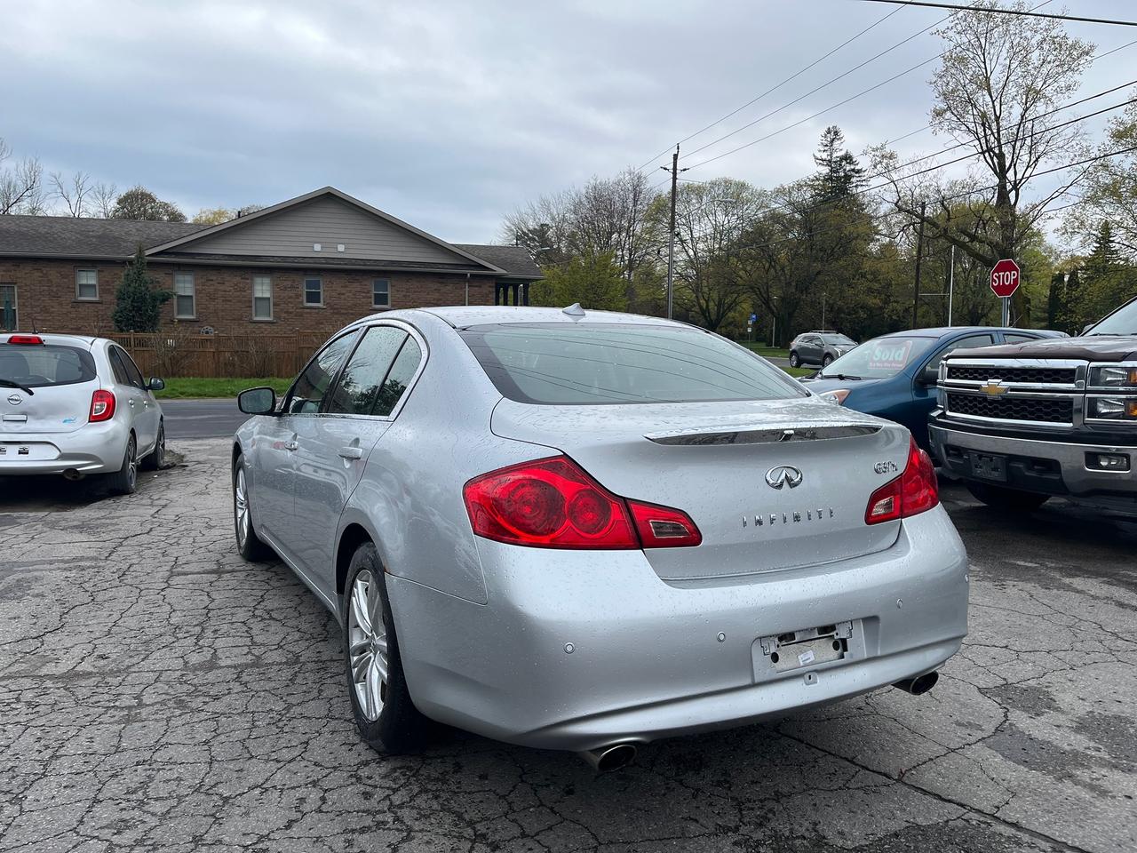 2010 Infiniti G37 4dr x AWD Photo4
