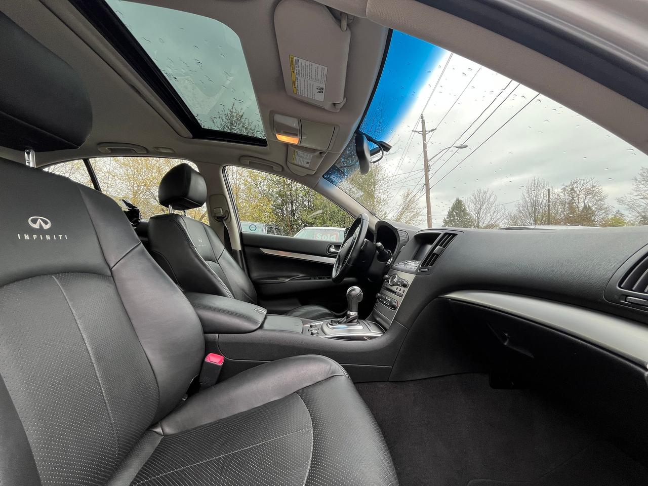 2010 Infiniti G37 4dr x AWD Photo