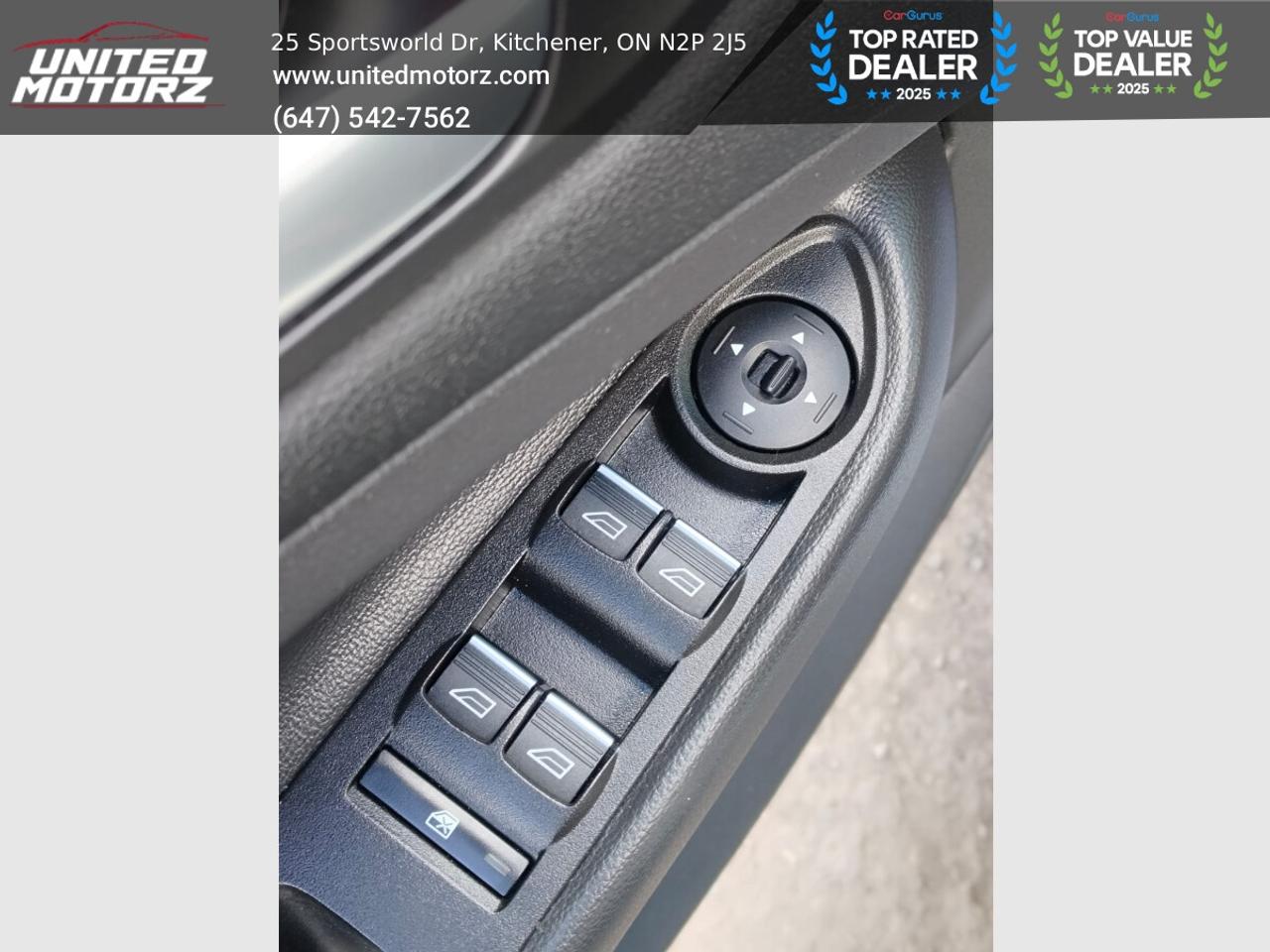 2017 Ford Escape Titanium~SAFETY CERTIFIED~Low Kms~40 Service Recor Photo