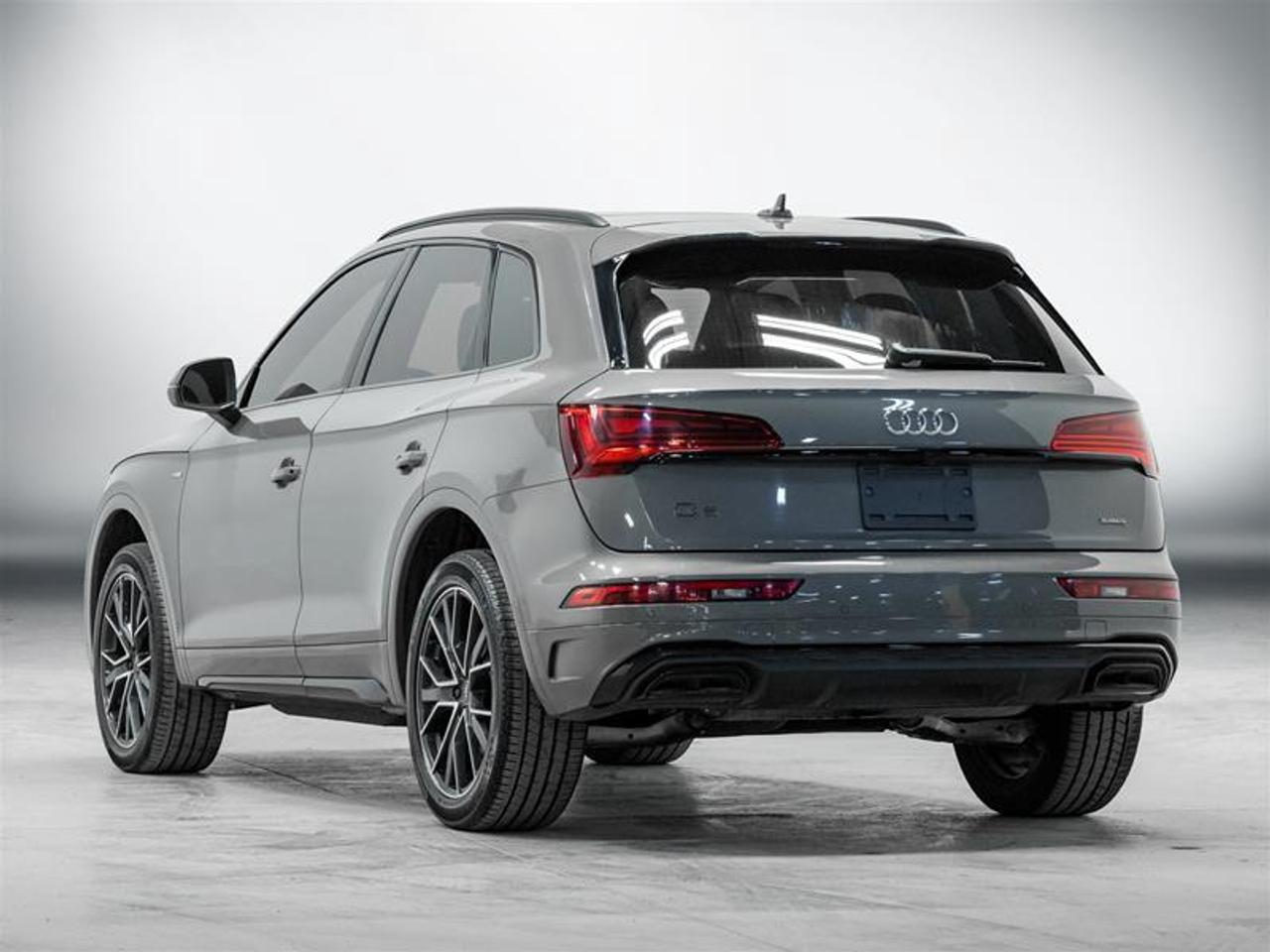 2023 Audi Q5 45 Progressiv 4dr All-Wheel Drive quattro Sport Utility Photo4