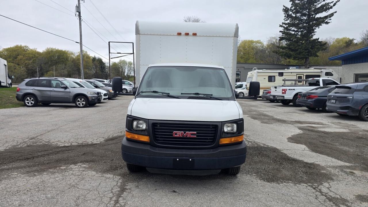 2015 GMC Savana 17Ft Box - Lift Gate - V8 Gasoline Photo