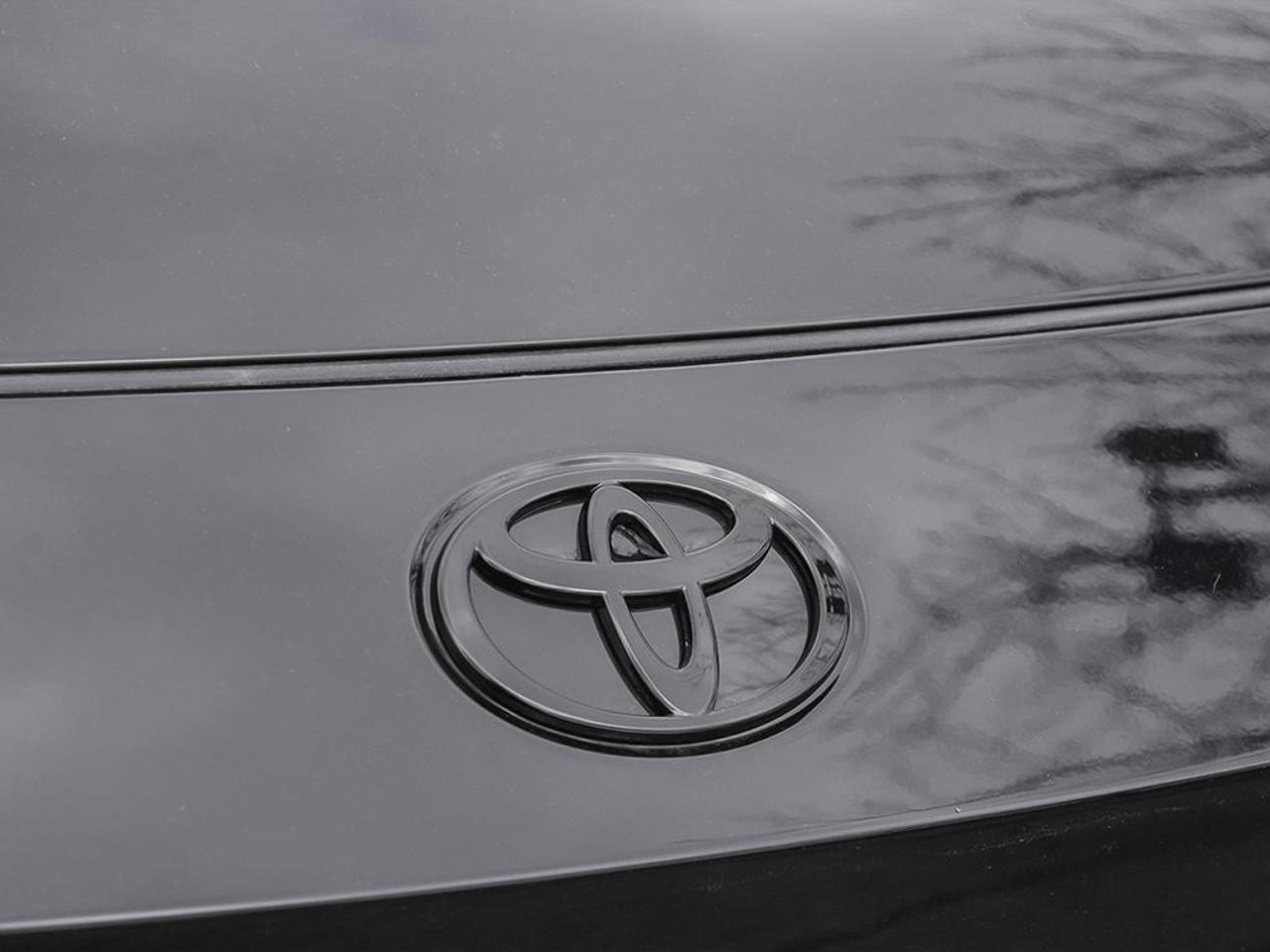 2026 Toyota RAV4 XSE AWD Photo