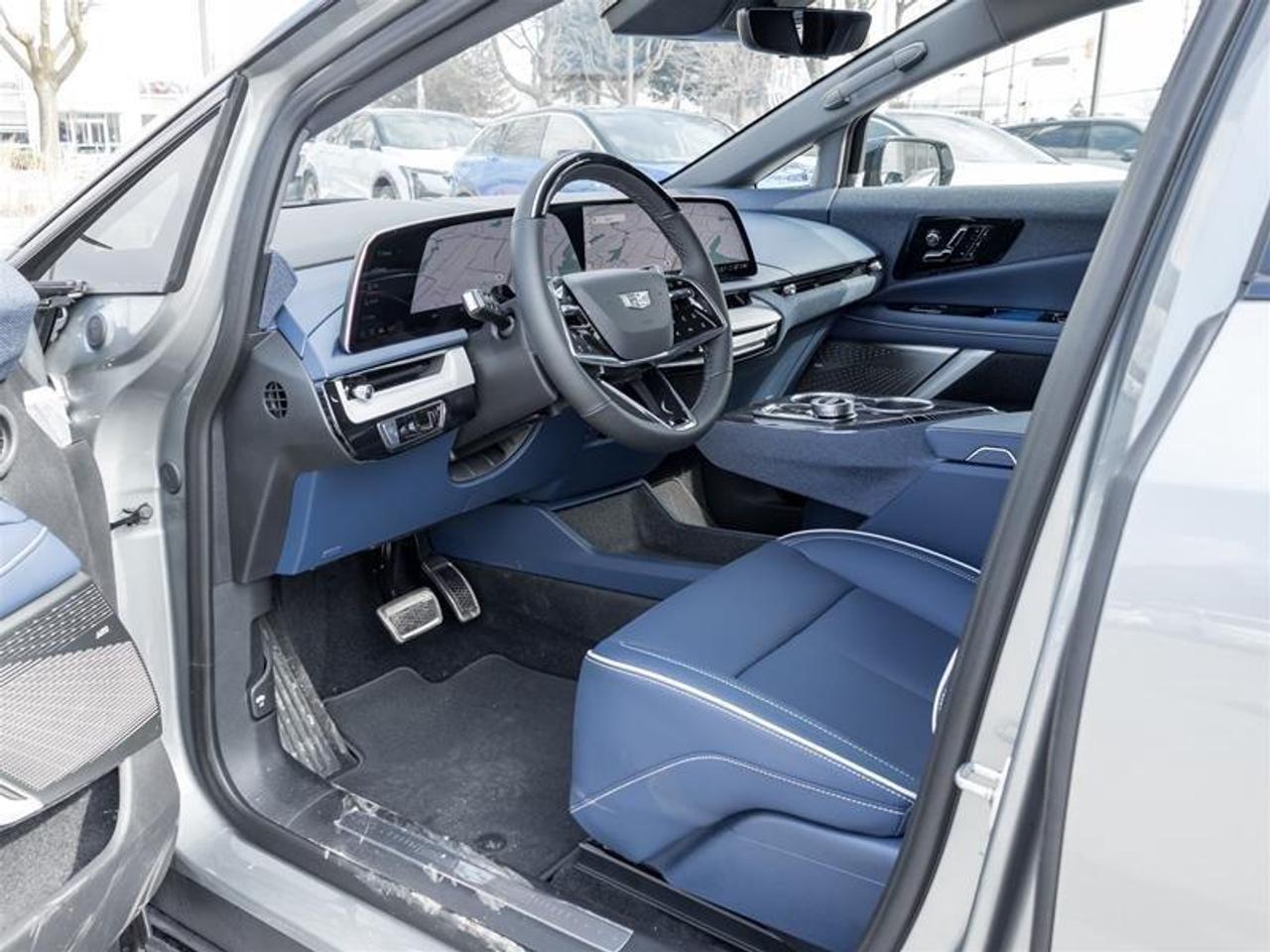 2026 Cadillac OPTIQ Premium Sport 4dr Photo