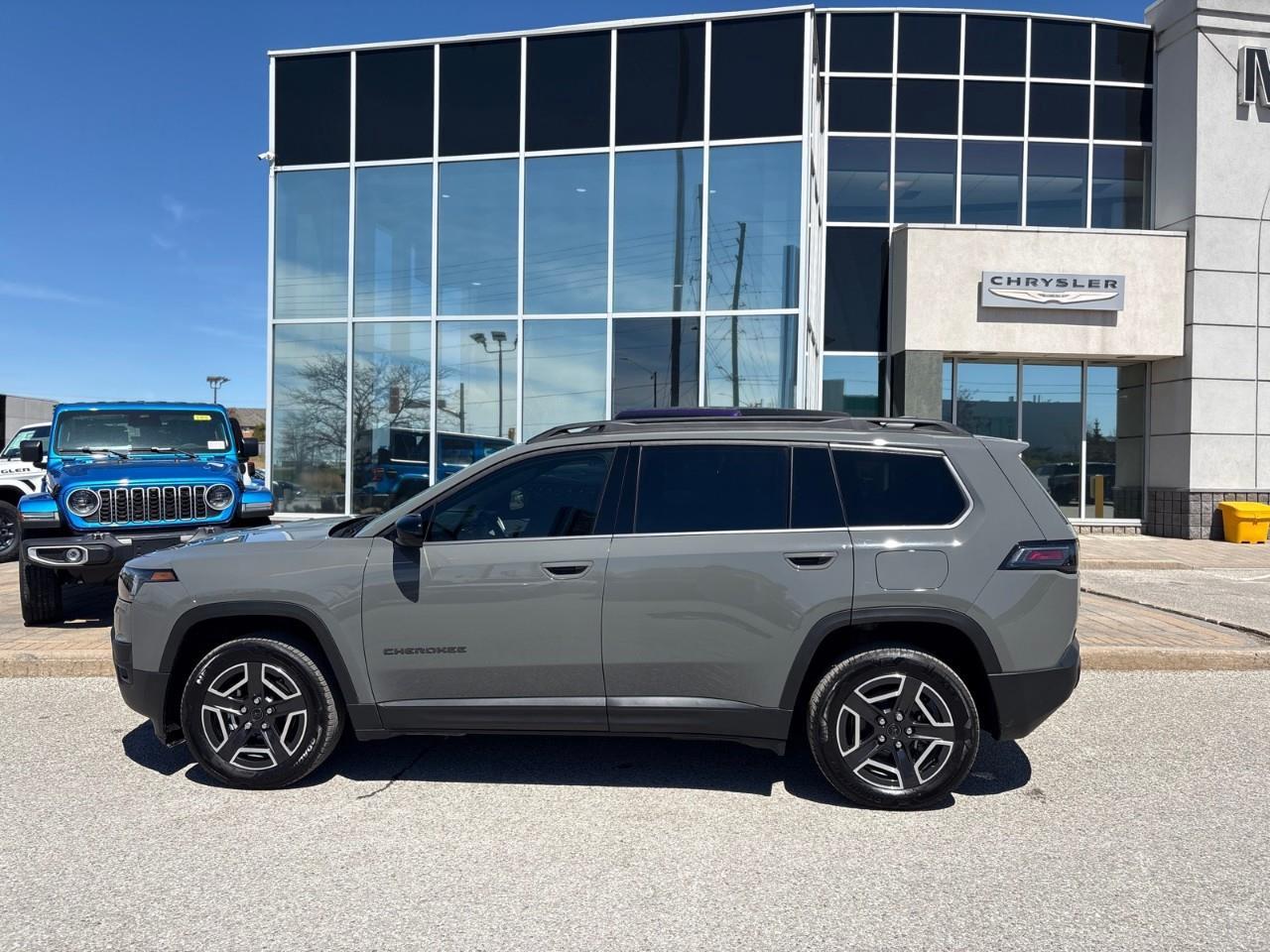 2026 Jeep Cherokee Laredo/Limited 4dr 4x4 Photo