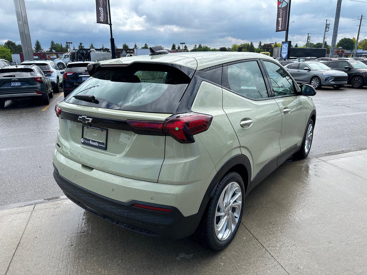2027 Chevrolet Bolt LT 4dr Photo4