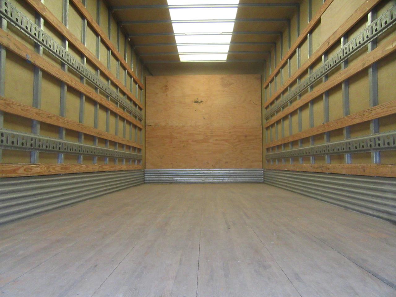 2022 Isuzu NRR DIESEL 20FT HIGH & WIDE BOX POWER LIFTGATE Photo