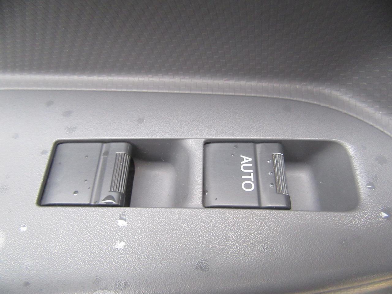 2022 Isuzu NRR DIESEL 20FT HIGH & WIDE BOX POWER LIFTGATE Photo